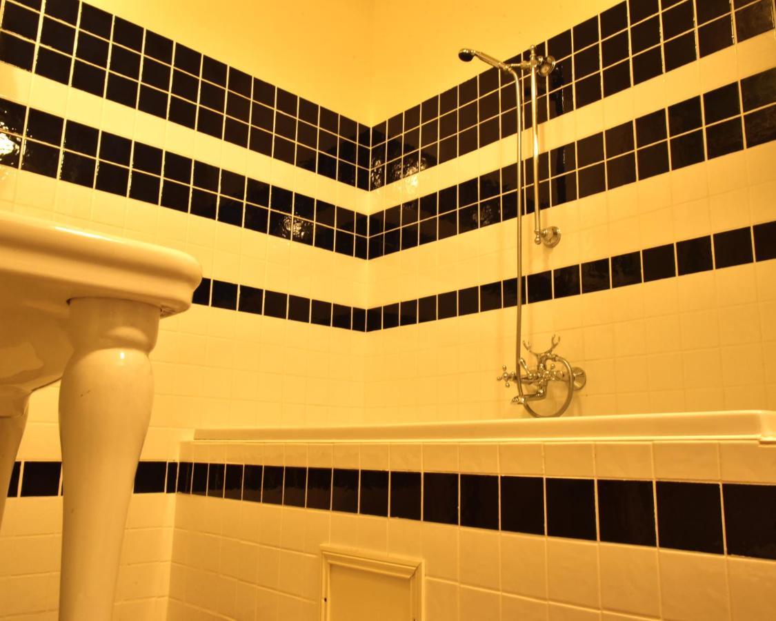 Logis Hotel Le Boudoir Belvès 외부 사진